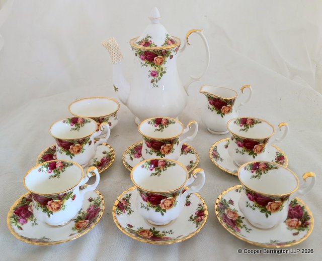 Royal Albert Old Country Roses Coffee Set Including Coffee Pot. 1st Quality in Unused Condition. (15 Pieces) Royal Albert Old Country Roses Coffee Set Including Coffee Pot. 1st Quality in Unused Condition. (15 Pieces)
