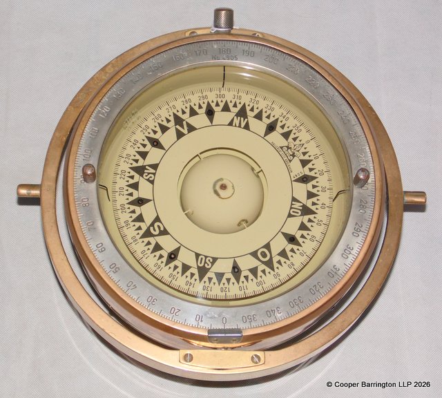 Hallgrens Eftf. (Efterf�lger) Copenhagen (K�benhavn), Heavy Brass Gimbaled Ships Compass. No.4095. Early 20th Century.  Diameter 25 cm. Mounting Ring 28.5 cm.